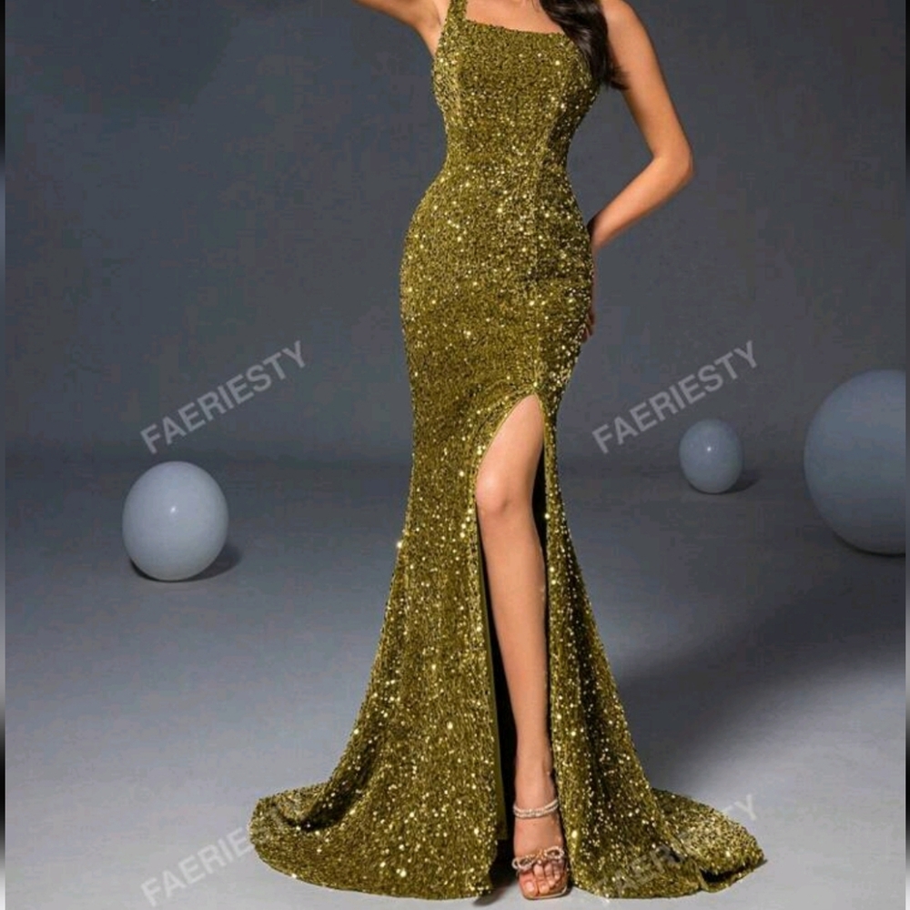 Square Neck Split Thigh Velvet Sequin Dress
